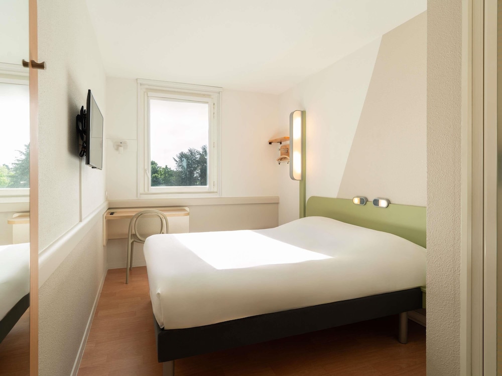 Ibis Budget Tours Nord 25/77