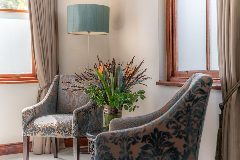 Nova Constantia Boutique Residence 50/70