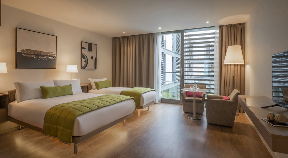 SUPERIOR, 1 DOUBLE AND 1 SINGLE BED