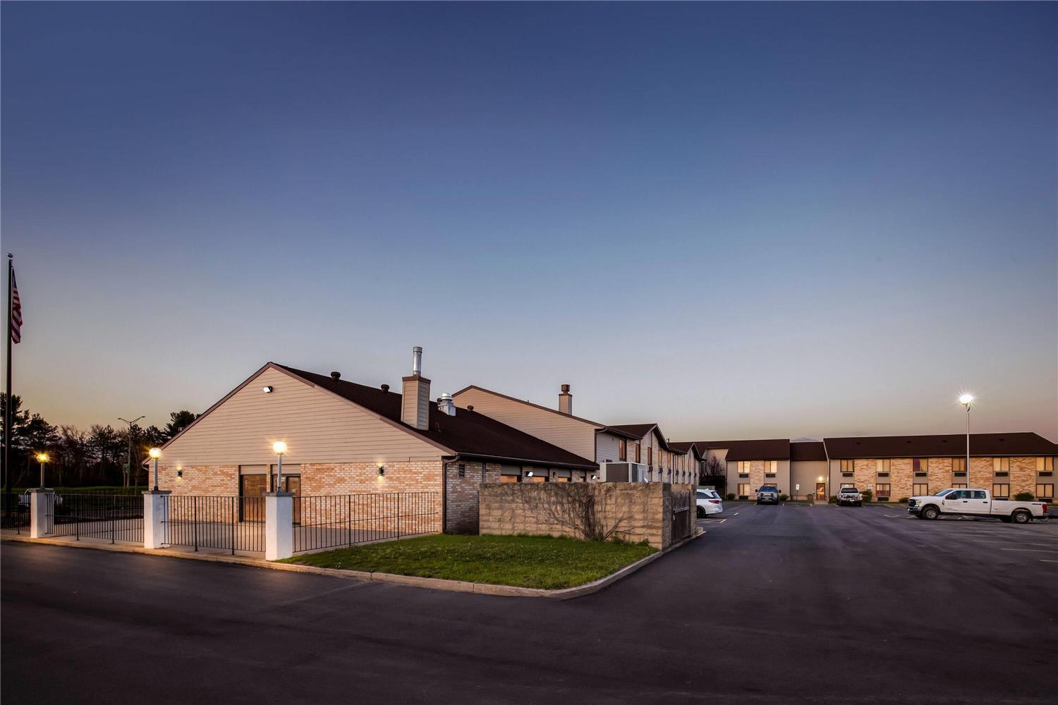 Days Inn By Wyndham Black River Falls 11/13