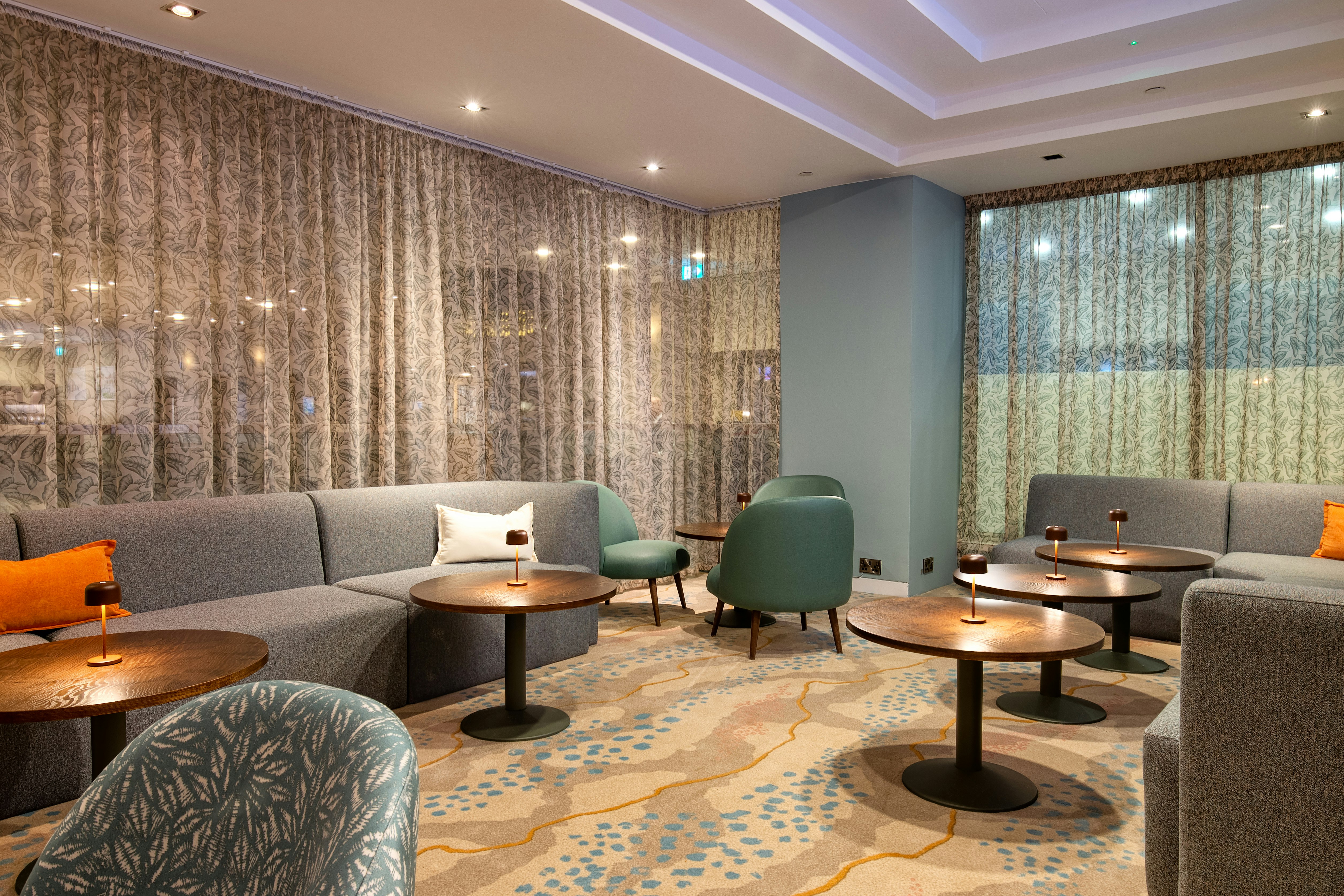 Hilton London Kensington 48/80