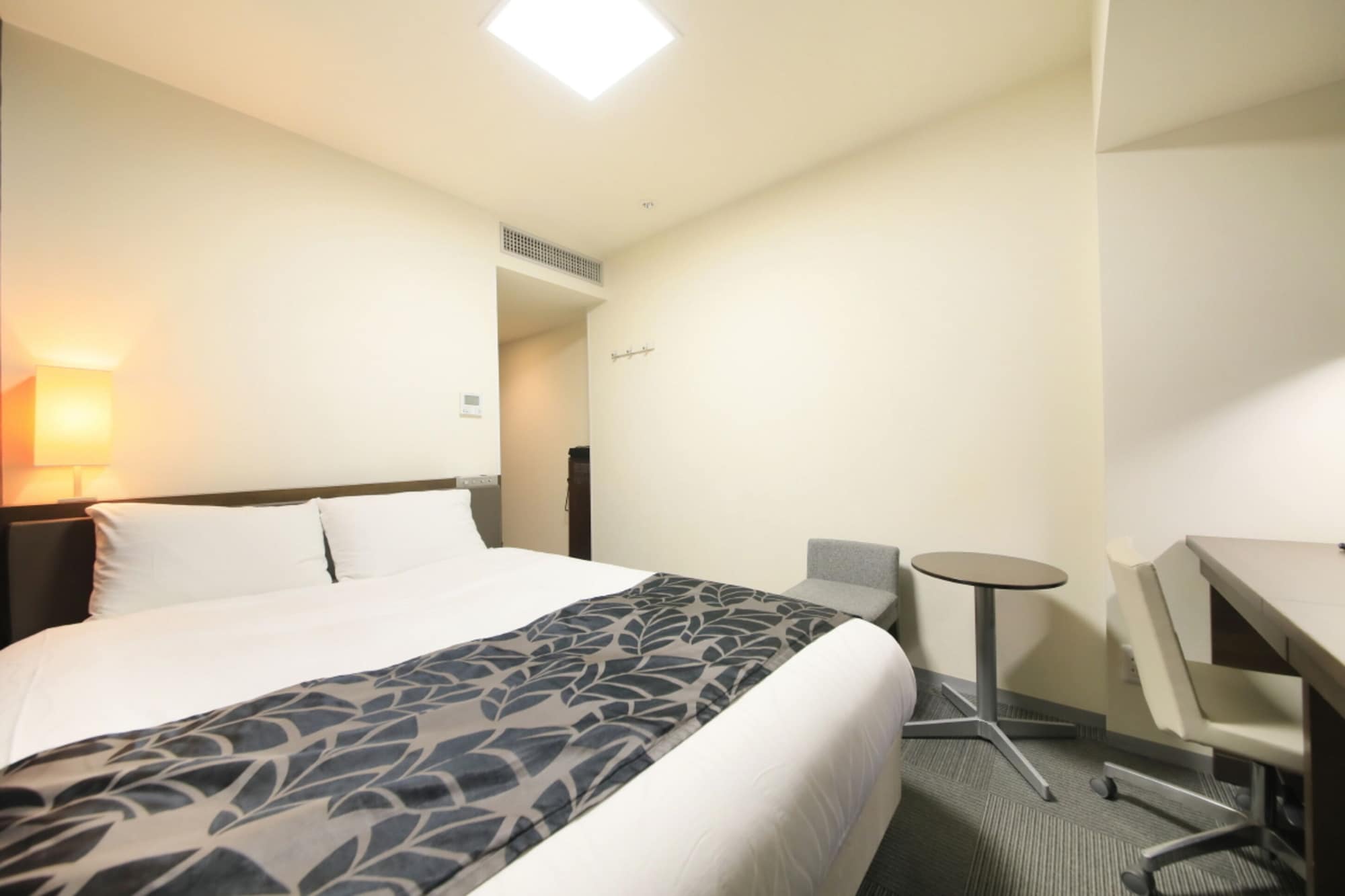 MODERATE, DOUBLE BED