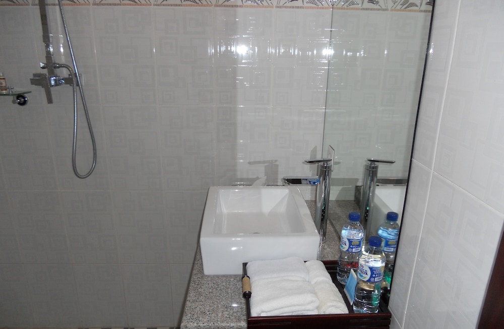 Avisara Villa and Guest House 48/50
