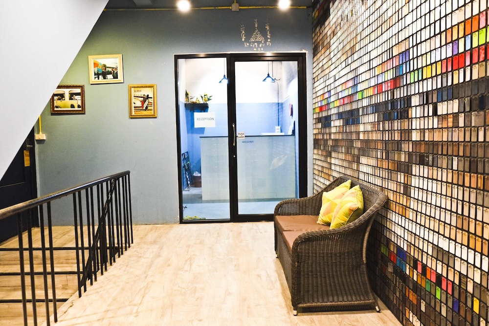 Zee Thai Hostel (Thaitone Hostel) 43/69