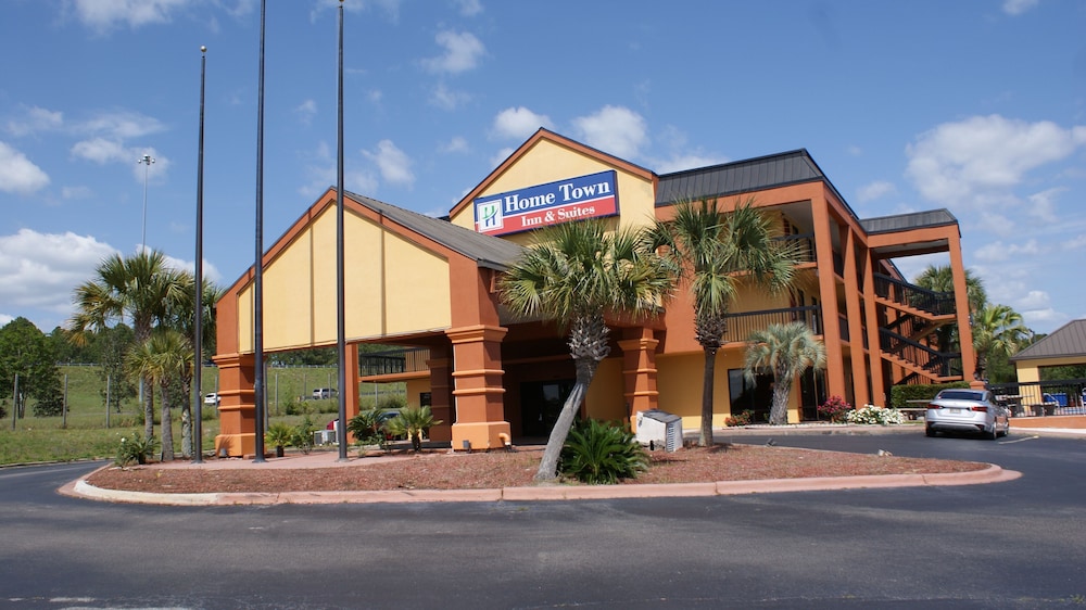 Home Town Inn And Suites 34/47