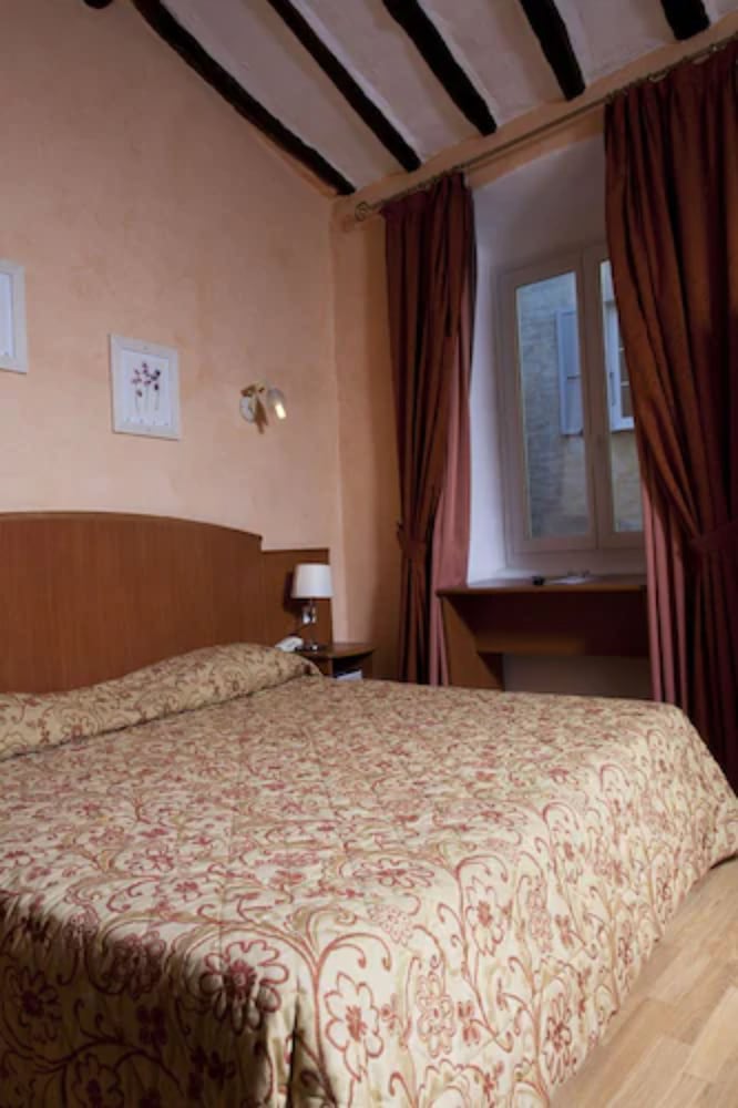 Hotel Posta Vecchia 41/84