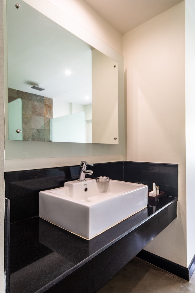 Amritara Ambatty Greens Resort Coorg 50/50