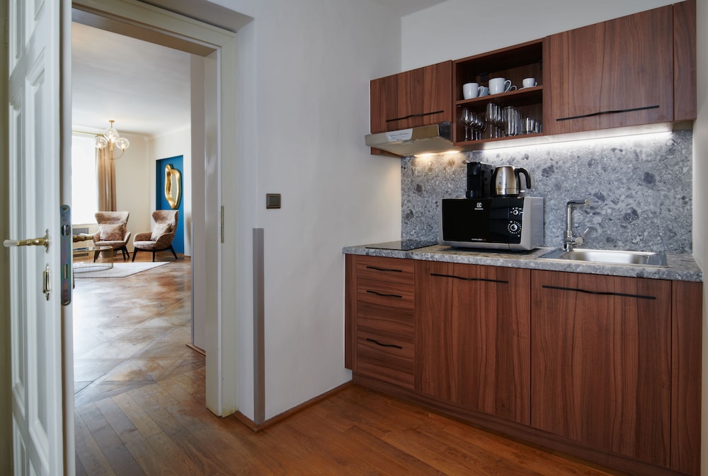 Golden Angel Suites by Adrez Living 13/62