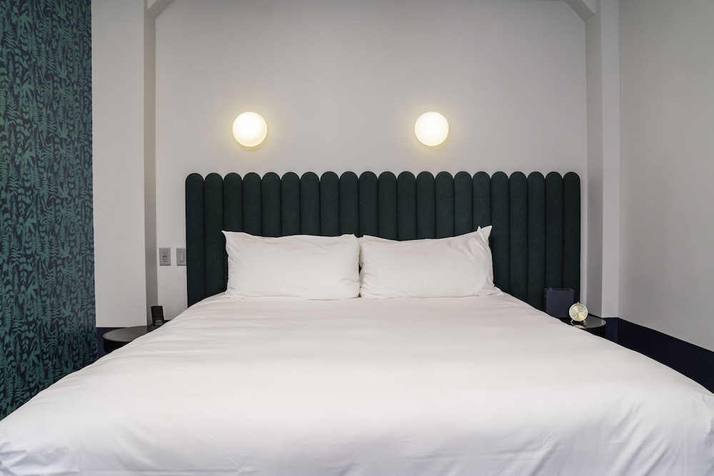 Woodlark Hotel Portland, a Tribute Portfolio Hotel 7/68