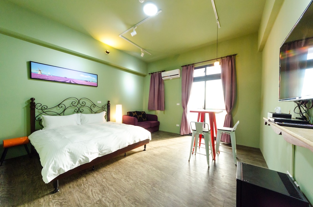 Sea Breeze B&B 7/39