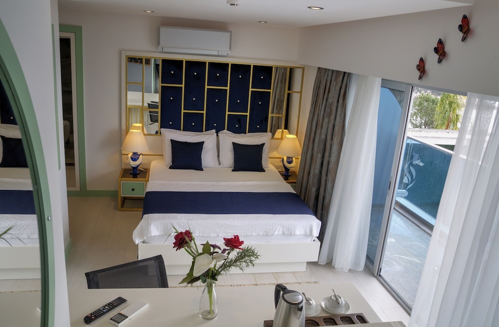 Sea View Hotel 26/50