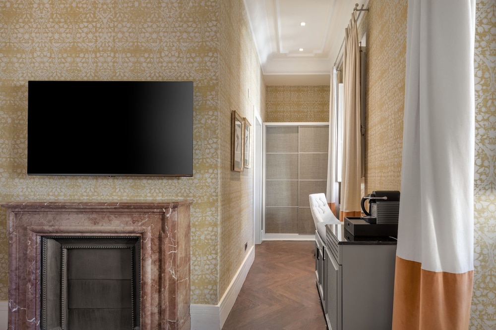 Santo Mauro, a Luxury Collection Hotel, Madrid 68/81
