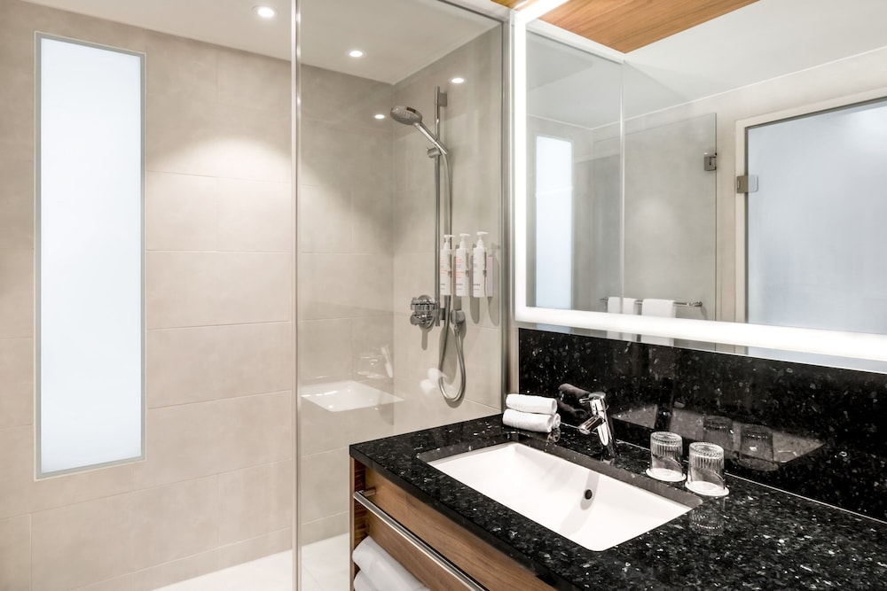 غرفة سوبيريور بسرير كينج بإطلالة على المتنزه، Vienna Marriott Hotel 5/10