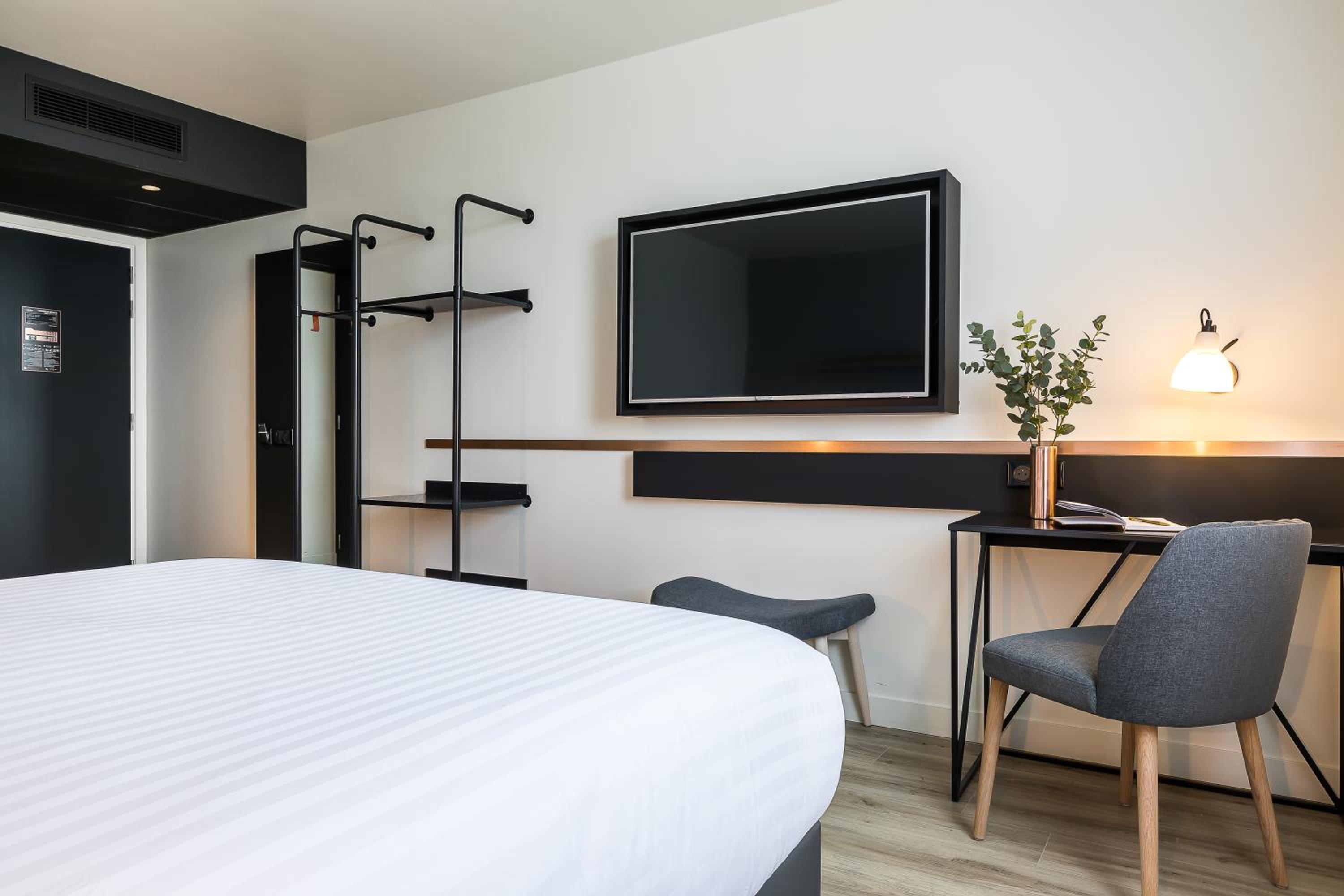 غرفة عائلية بسرير مزدوج وسرير فردي، Mercure Paris Gennevilliers 2/5