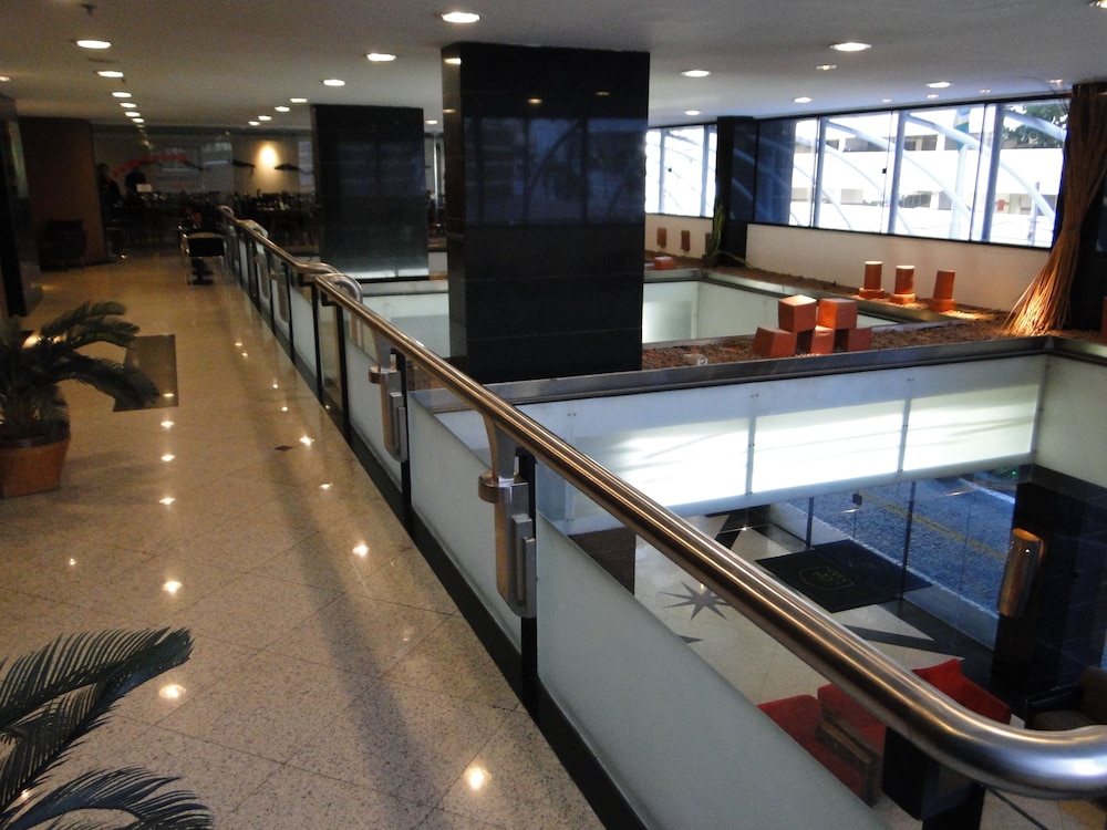 Plaza Praia Suites 8/75