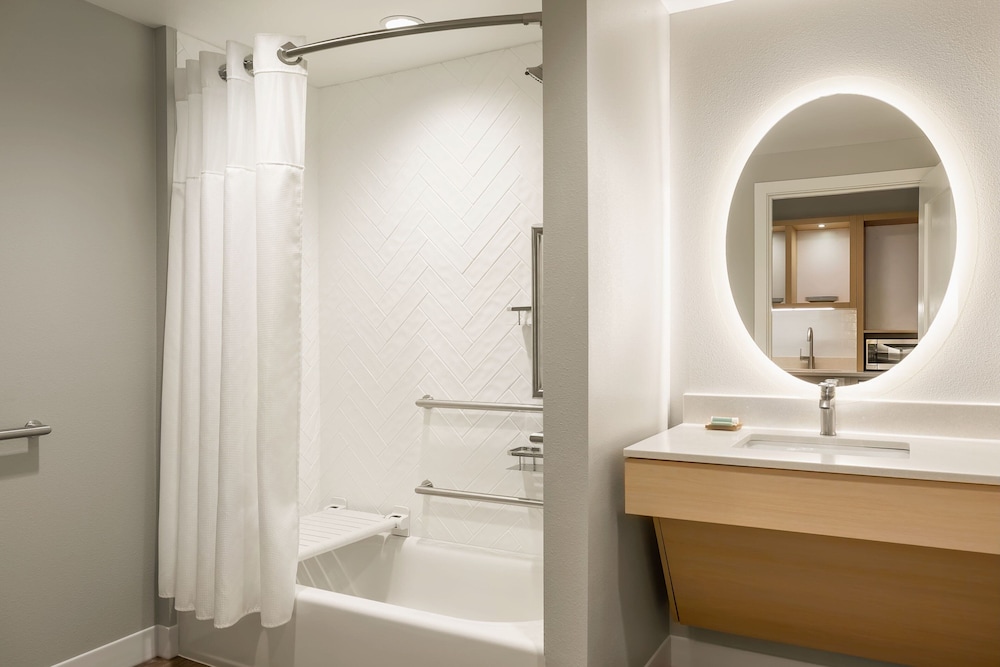 TownePlace Suites Iron Mountain 22/22