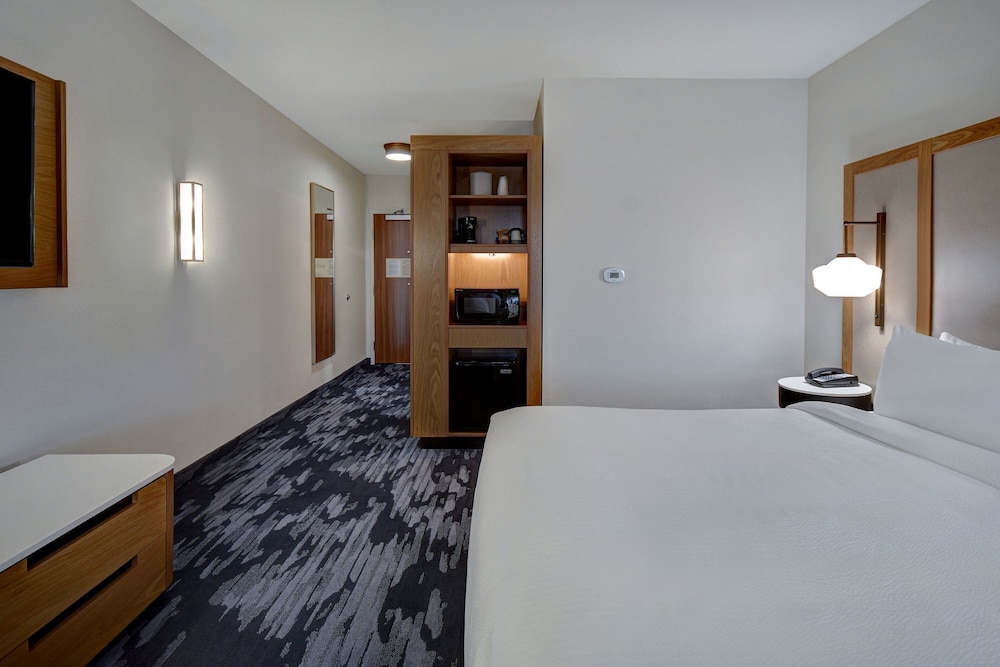 Fairfield Inn & Suites by Marriott Grand Rapids Wyoming 15/36