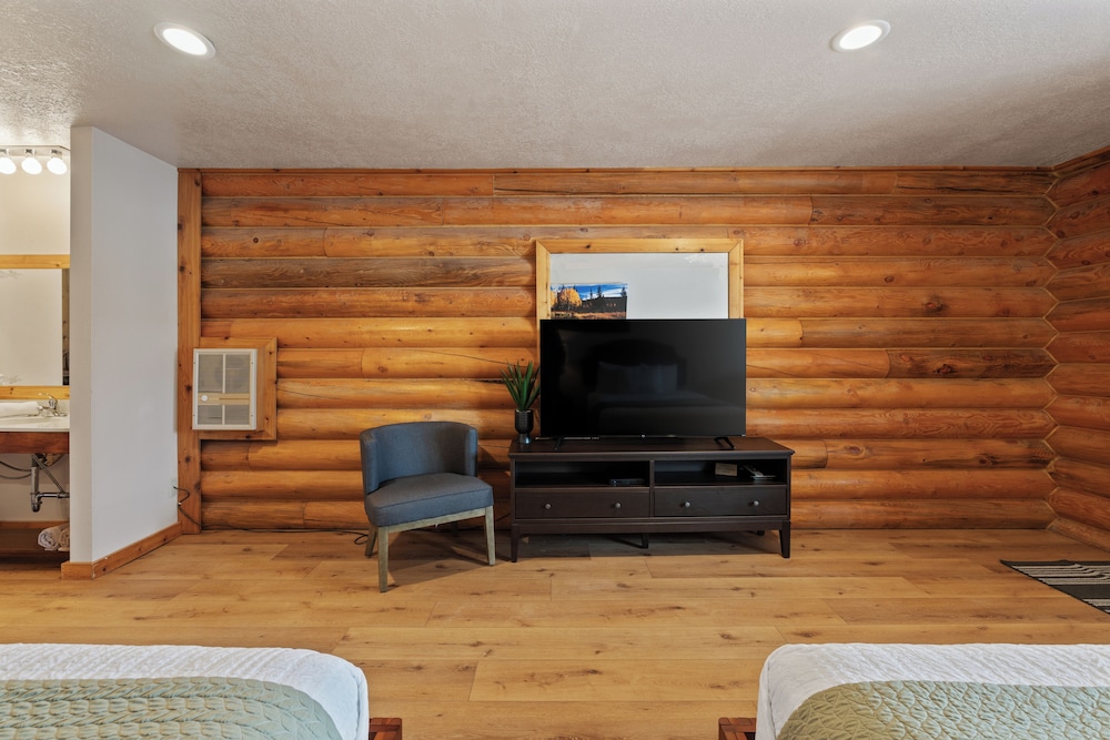 Duck Creek Village Inn 34/50