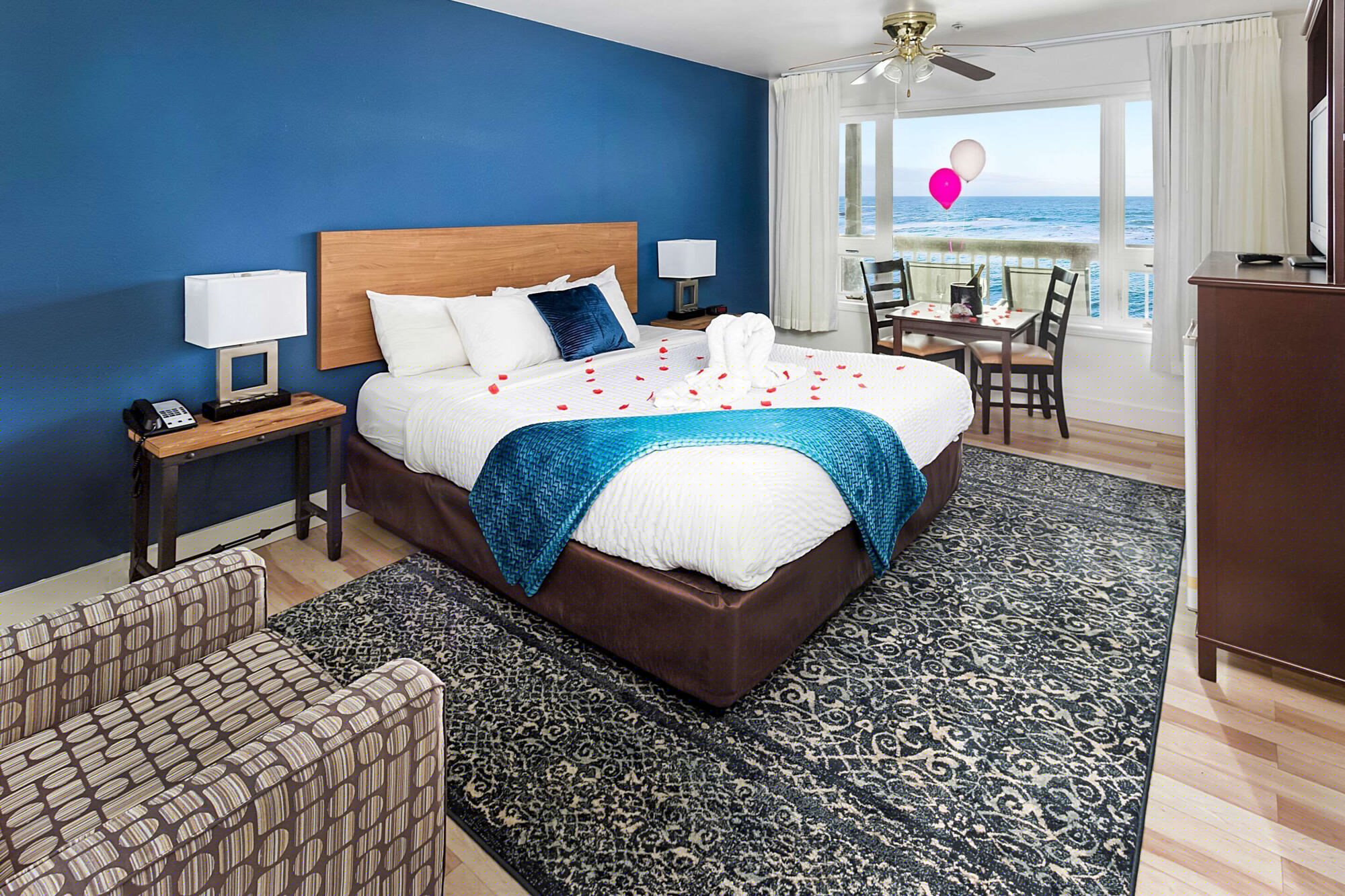 Room, King Bed, Adult Only, Jetted Tub