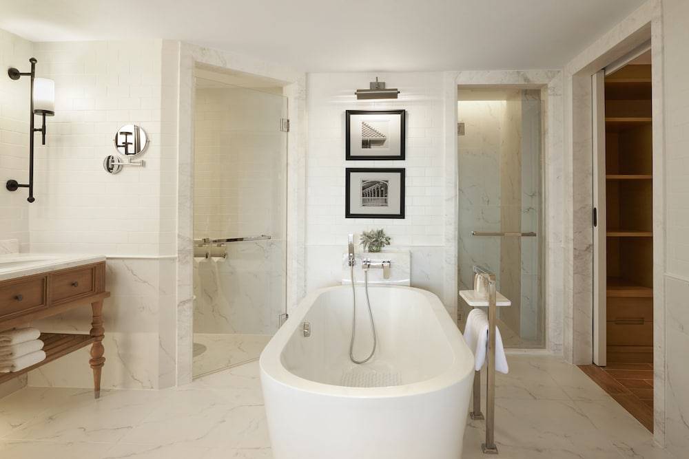 Dusit Thani Hua Hin 43/94