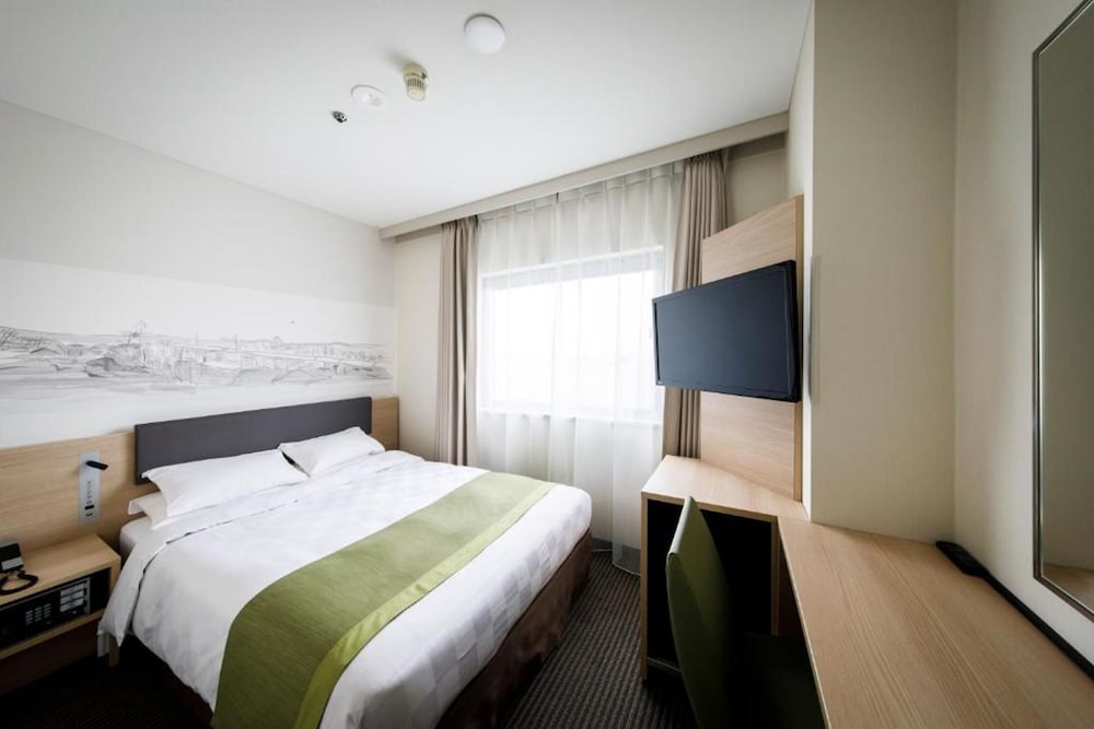 Shin-Osaka Esaka Tokyu REI Hotel 23/68