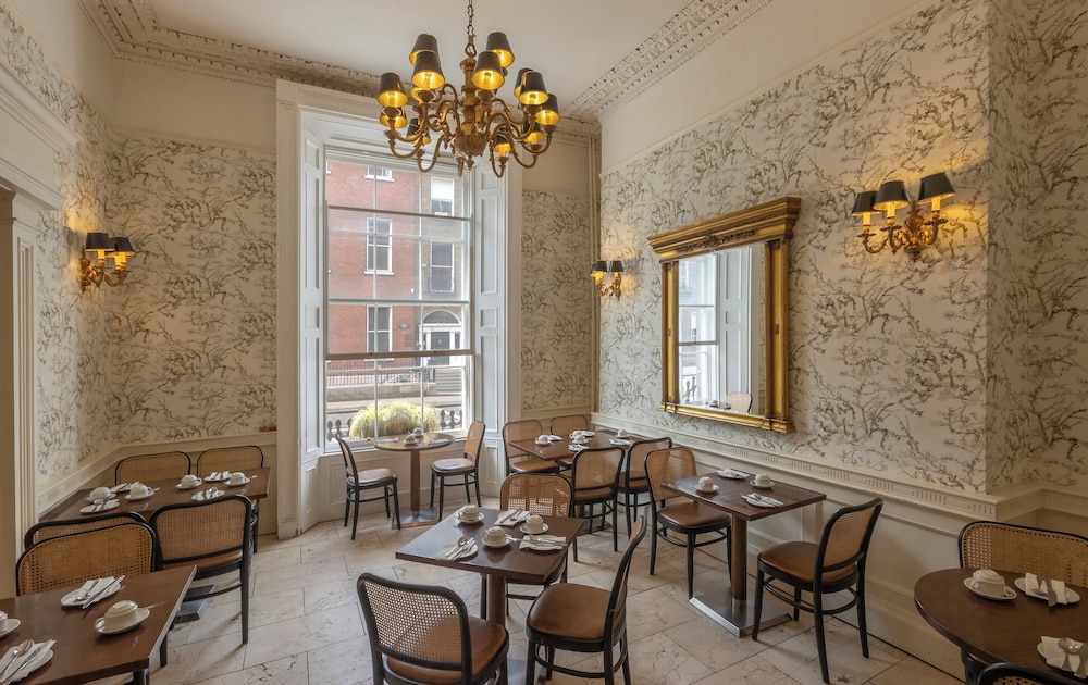 Albany House Hotel 48/57