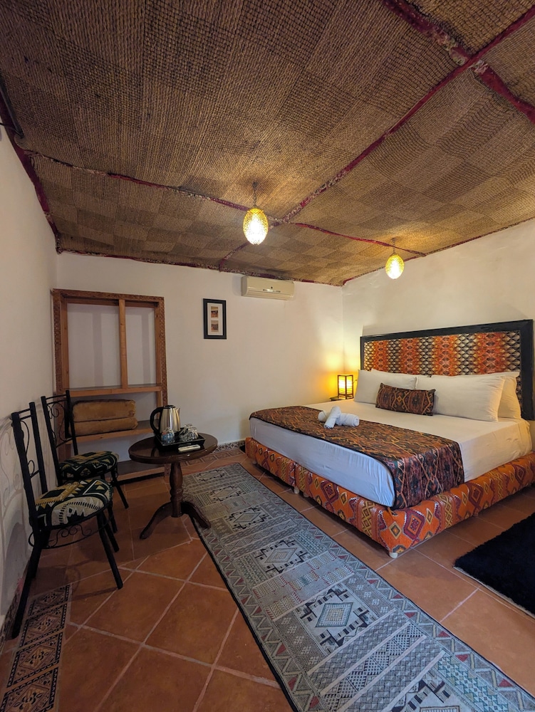 غرفة ديلوكس ثلاثية بسرير مزدوج وسرير فردي، Riad Amira Luxury Palace 9/10
