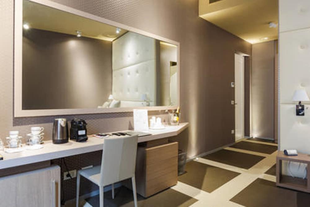 Private Luxury Suite 47/69