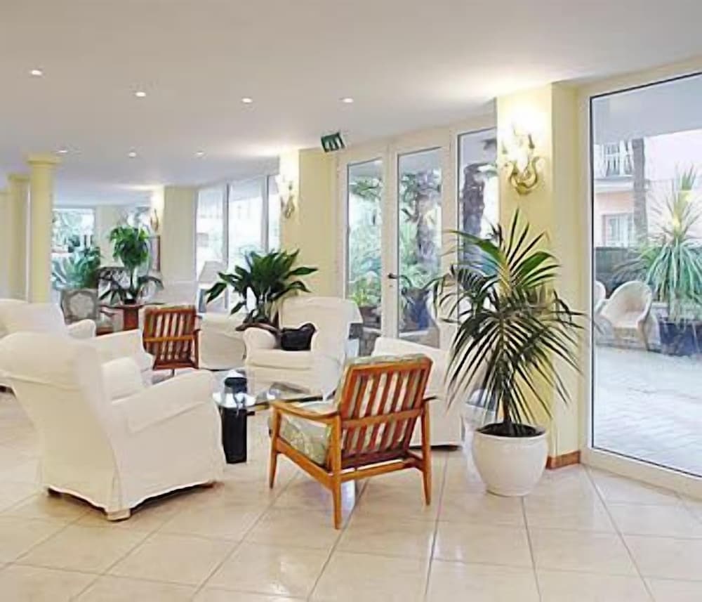 Hotel Montecarlo 32/50