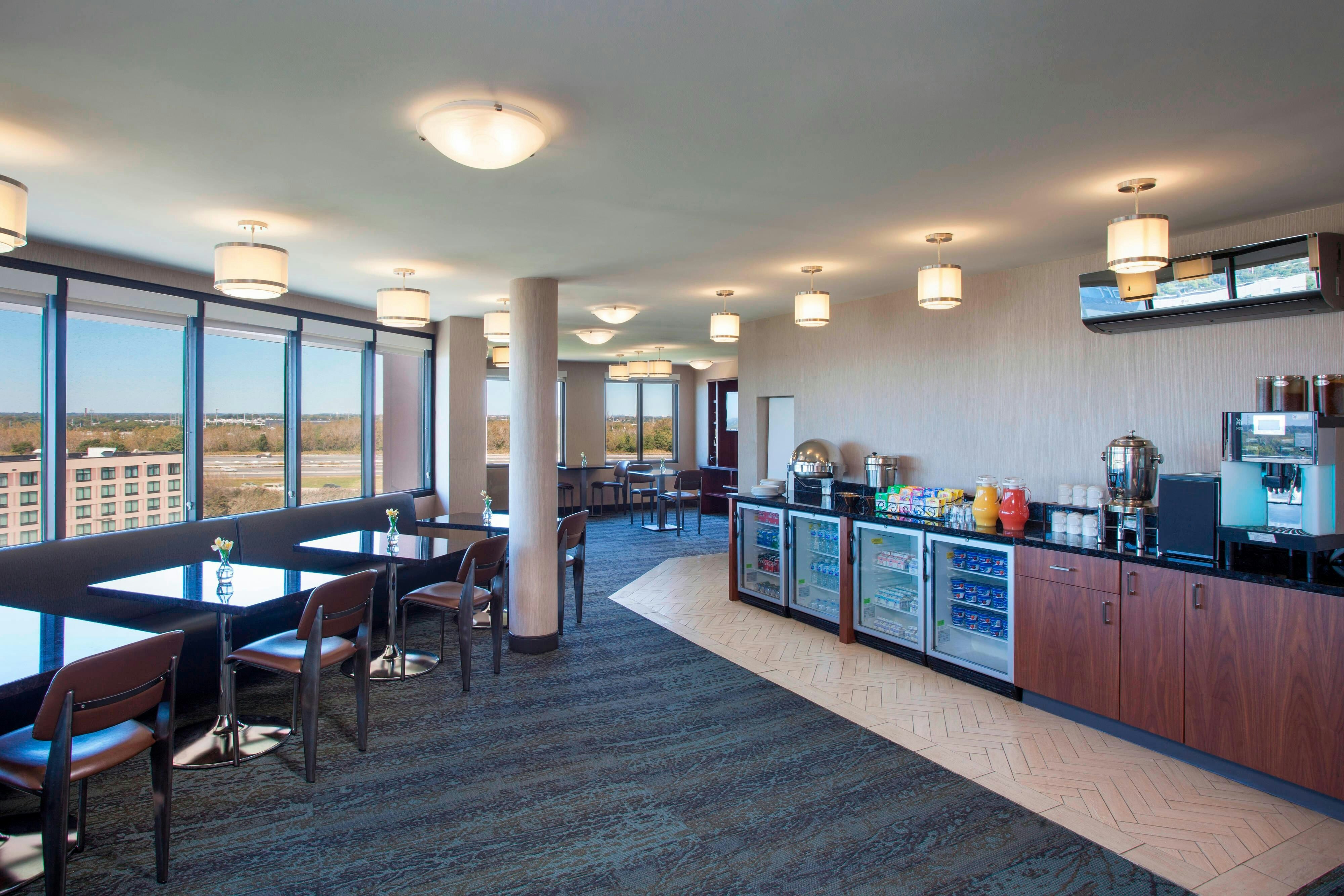 Sheraton Suites Philadelphia Airport 17/17