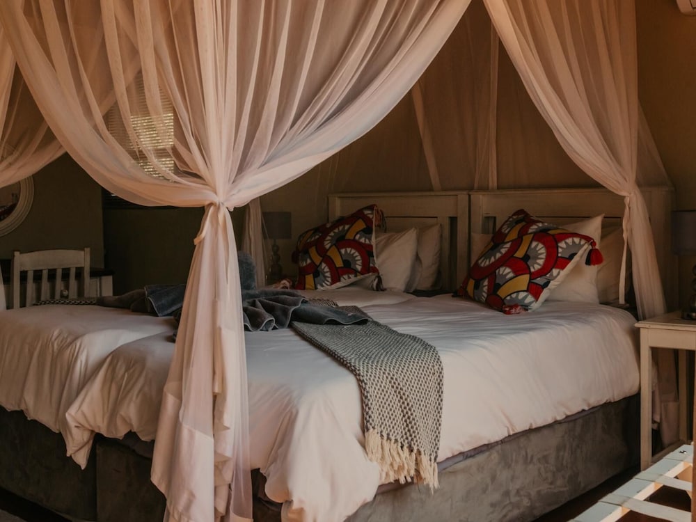 Panzi Lodge 6/50