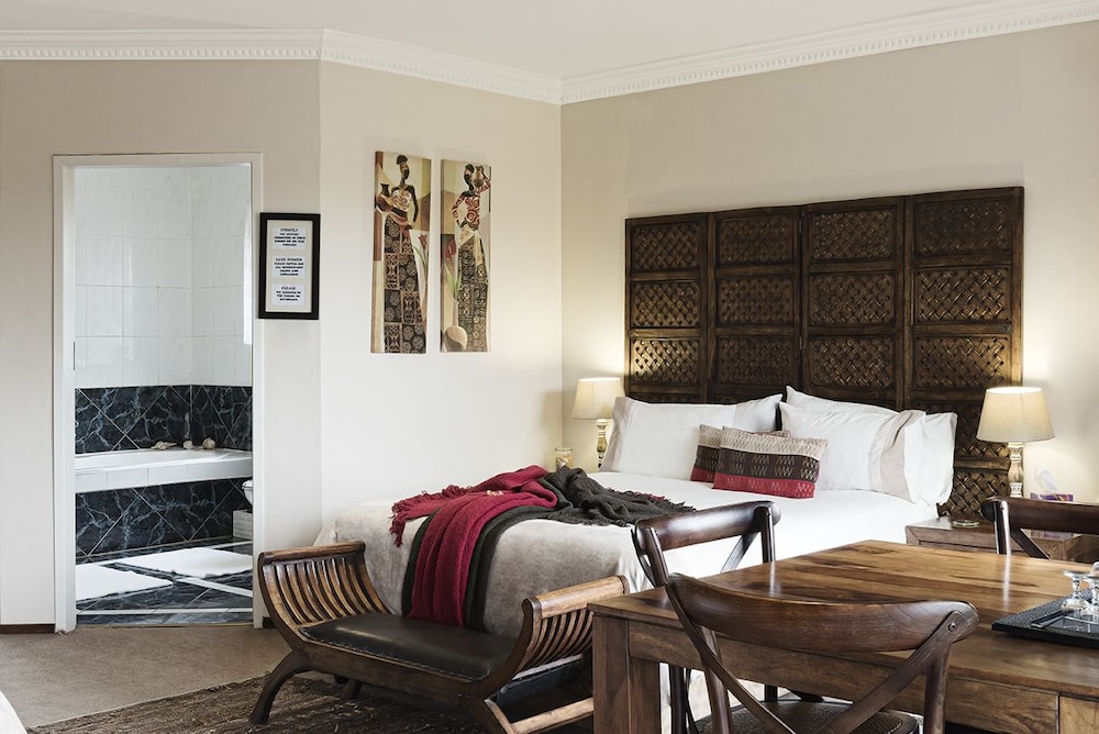 Glenda S Guest Suites 11/50