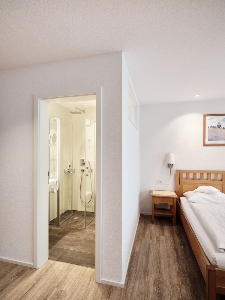 Badhotel Restaurant Stauferland 28/75