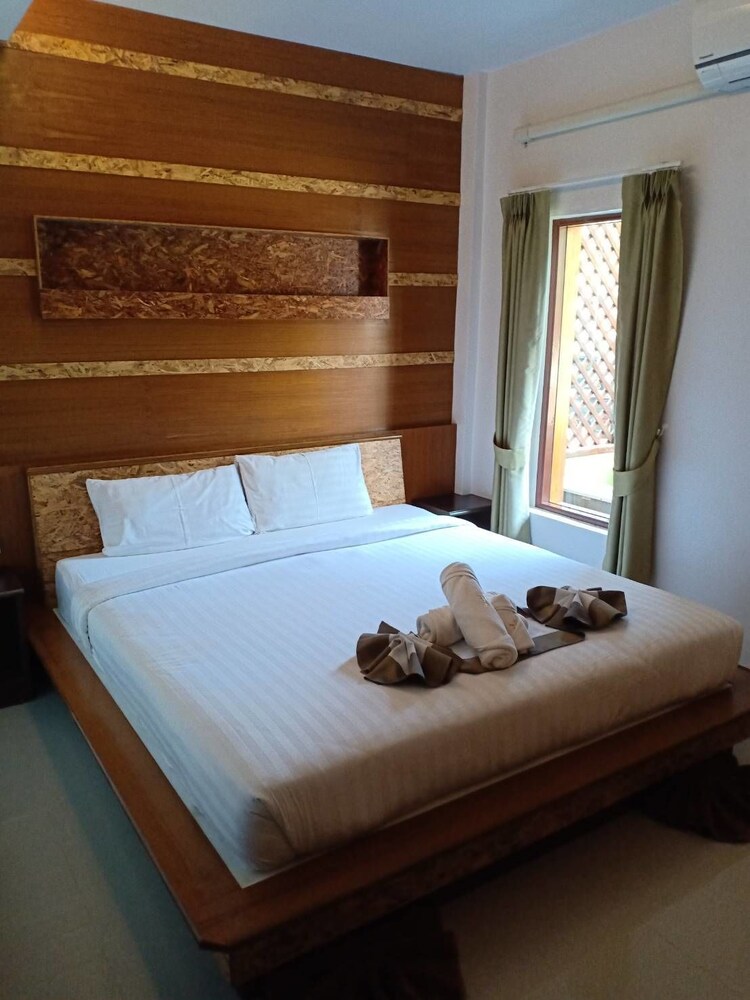 The Peace Tara House 21/72