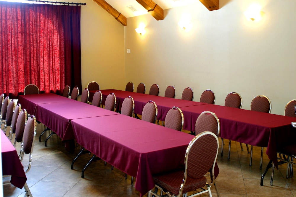 Auberge Bouctouche Inn & Suites 48/49