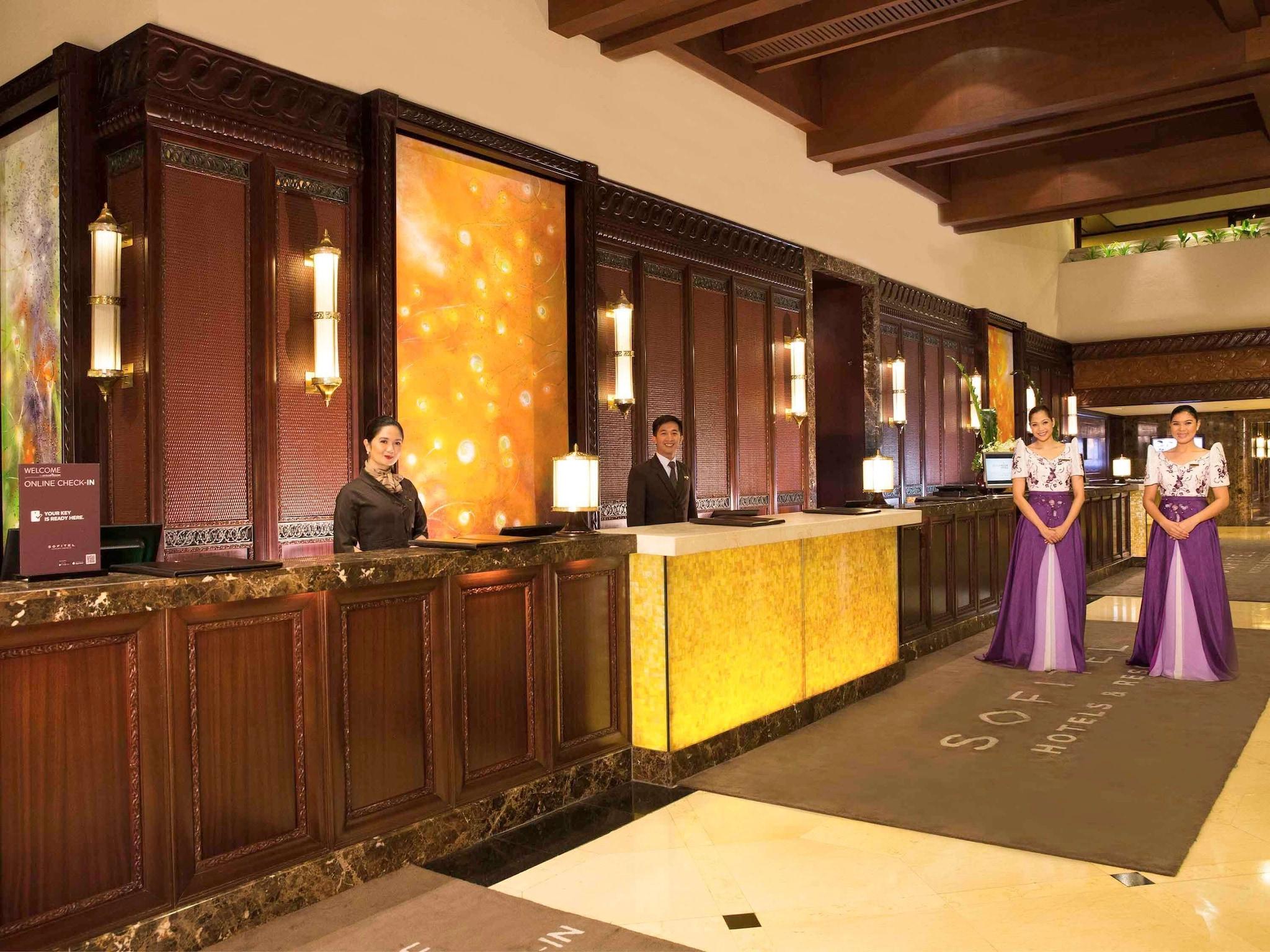 Sofitel Philippine Plaza Manila 12/75