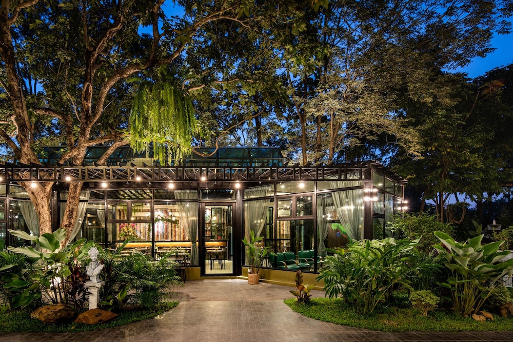 T-REX BURIRAM BOUTIQUE HOTEL 2/37