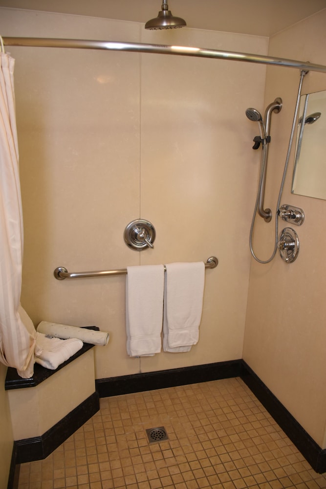 Ontario Airport Inn 60/60