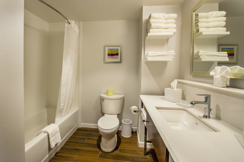 Hampton Inn and Suites Foxborough/Mansfield 24/24