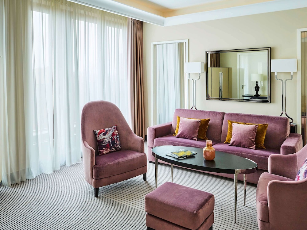 Sofitel Frankfurt Opera 45/75
