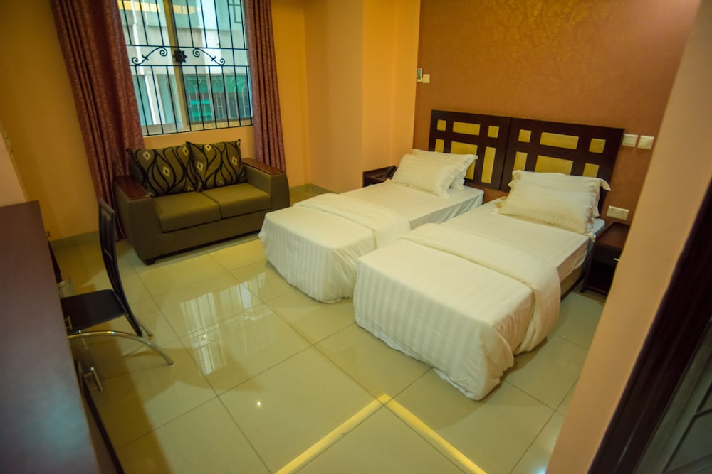 1 BEDROOM, DELUXE, DOUBLE OR TWIN BED, CITY VIEW