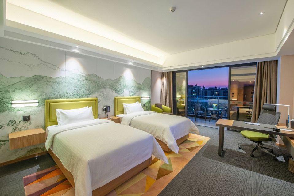 Cozy, Twin Beds