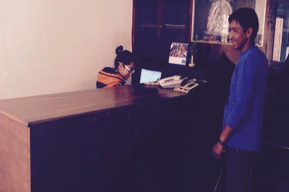 Dev Guest House 15/17