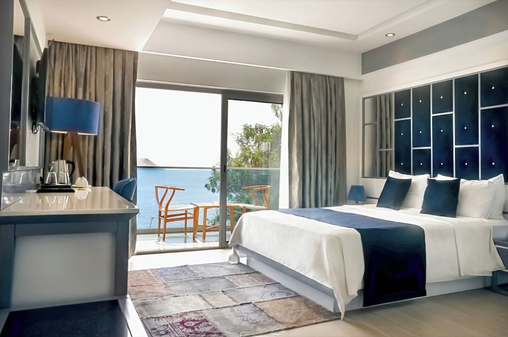 Sea View Hotel 30/50
