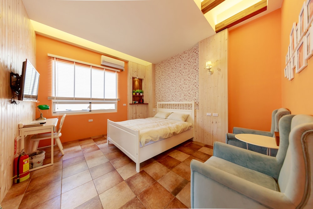 Oia Cafe B&amp;B 56/73