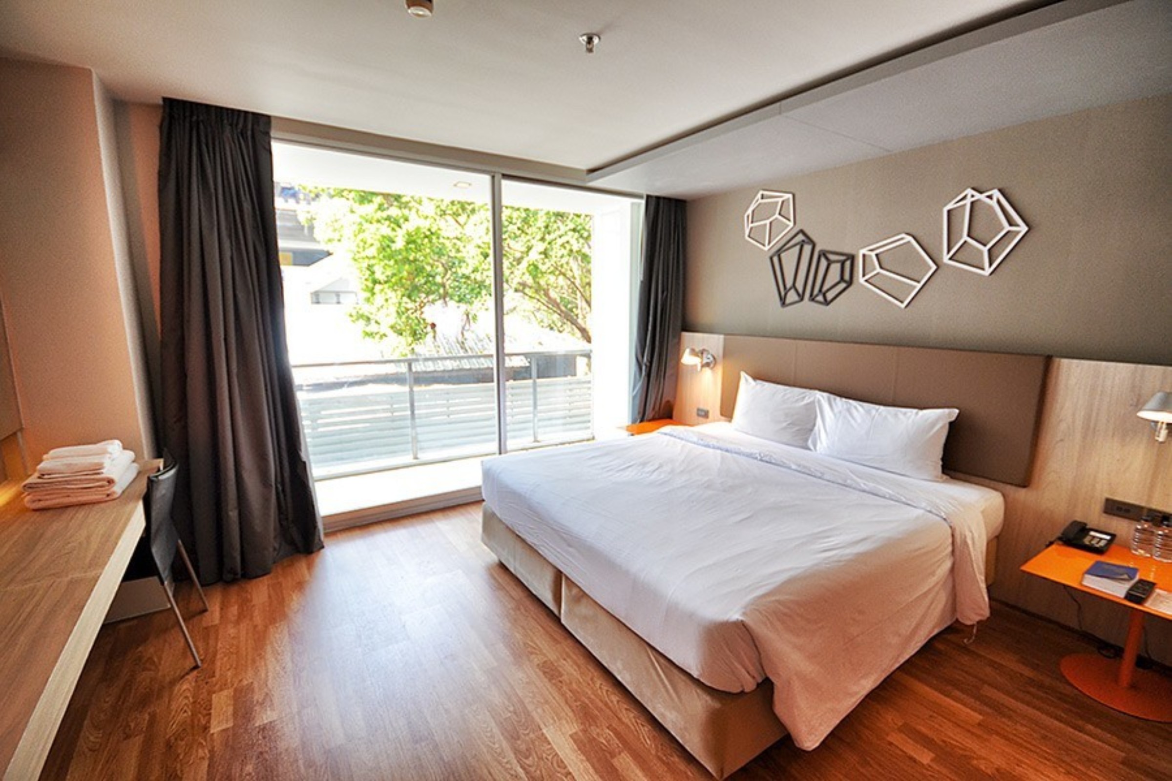 Premier, Double or Twin Bed