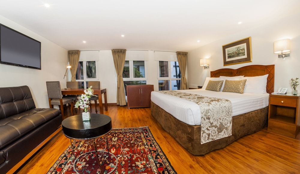 Hotel Porton Bogota 24/81