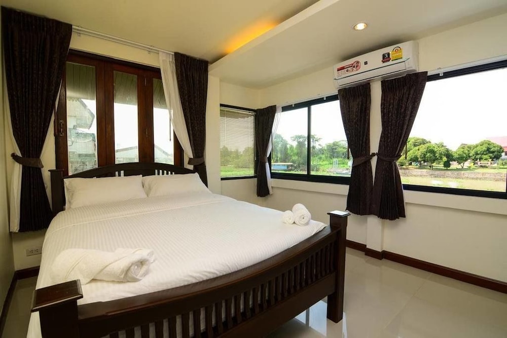 Ban U Thong Accommodations 12/28