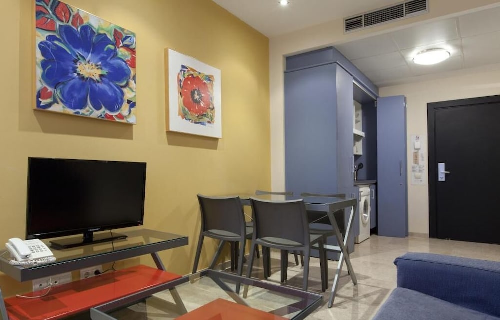 Apartamentos Vertice Sevilla Aljarafe 44/63