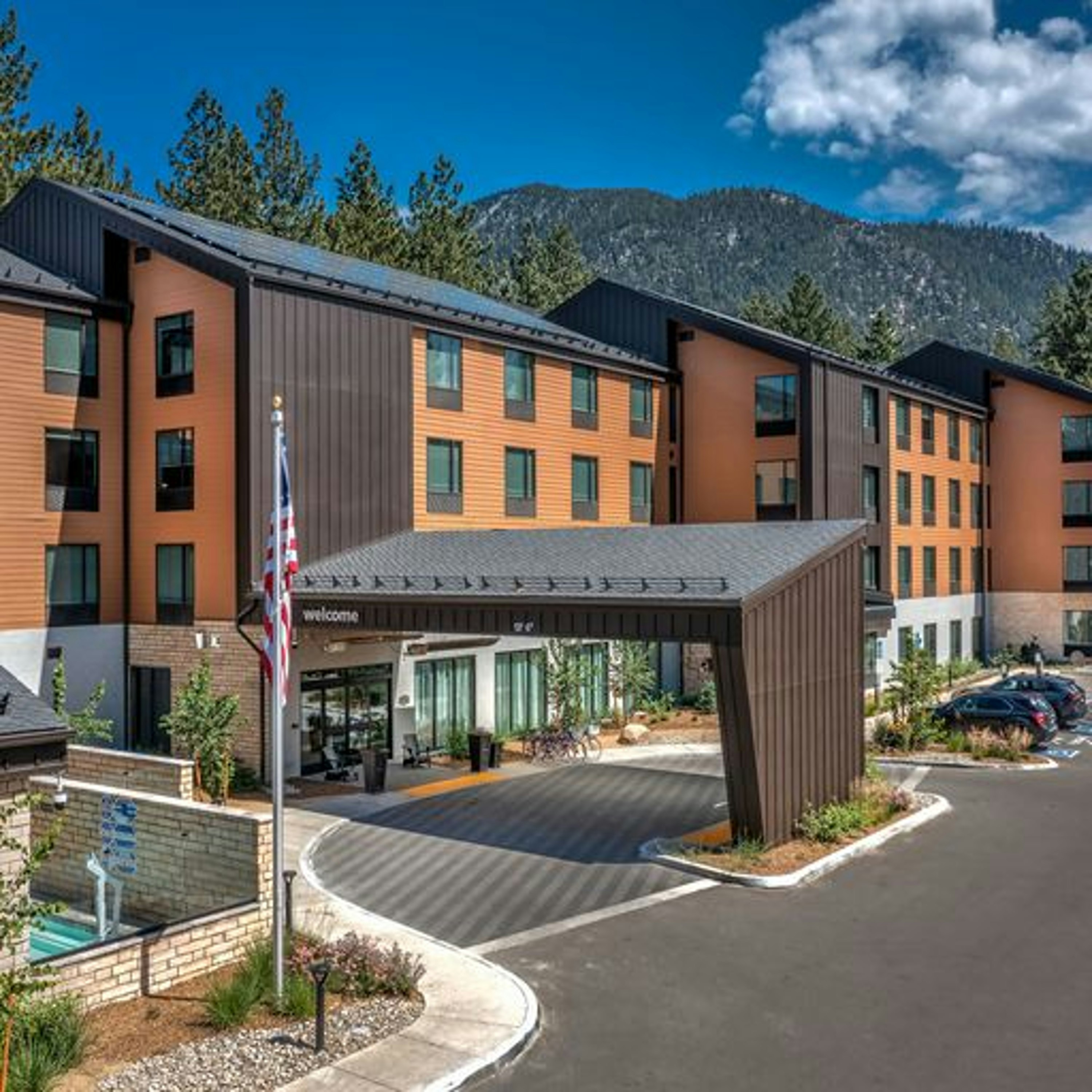 Hampton Inn and Suites South Lake Tahoe 3/39